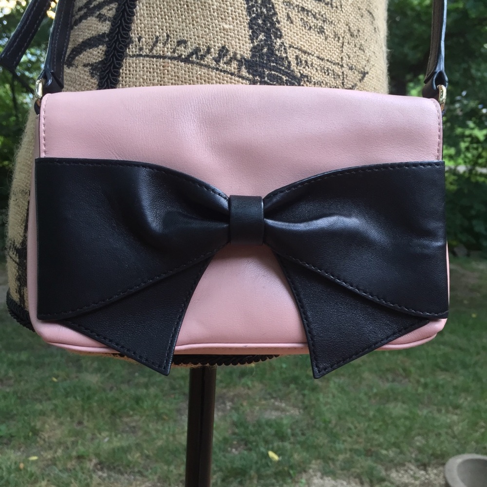 Kate Spade Signature Bow Crossbody Clutch Purse